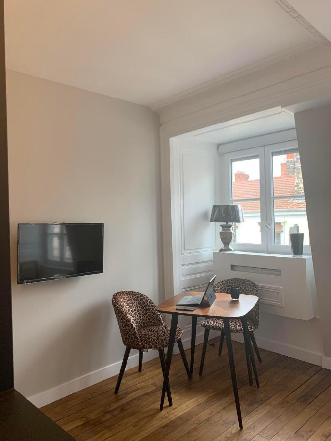 Celect'In Lyon Suites Climatisees Skyview Екстериор снимка